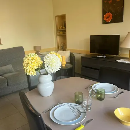 Moderne A De 55 M² Avec Jacuzzi דירה