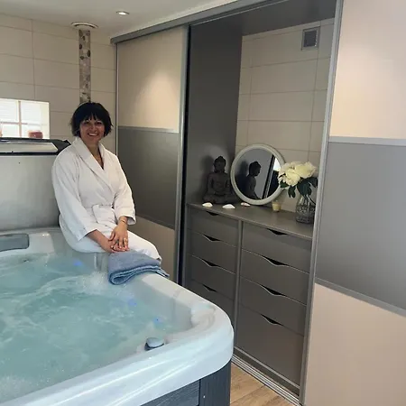 דירה Moderne A De 55 M² Avec Jacuzzi *