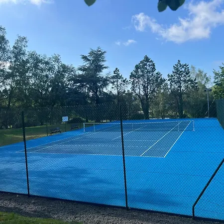 Moderne à La Ferrière-aux-étangs De 55 M² Avec Jacuzzi